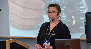 Catherine Mercier, professeure au Département de réadaptation, était la conférencière du 23 mai