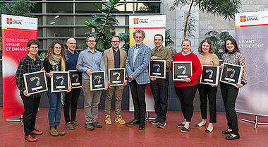 Le doyen Julien Poitras est entouré de : Sylvie Leclerc, Anne-Catherine Belliveau, Jean-François Côté, Vincent Castonguay, Michele Lodde, Samir Azzaria, Marie-Claude Dionne, Nina Verreault et Isabelle Nguyen-Tri.