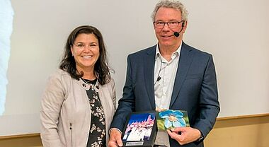 Dominique Giroux, directrice des programmes d’ergothérapie et Daniel Bourbonnais, conférencier invité